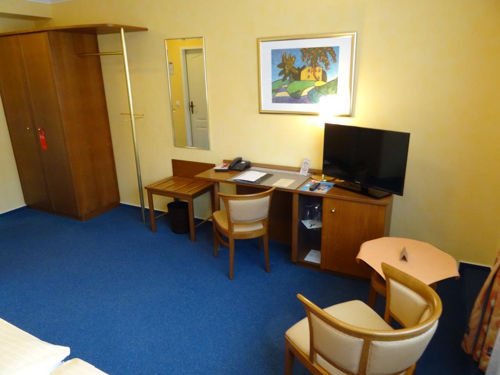 Hotel Restaurant Bootshaus Achim Zimmer foto
