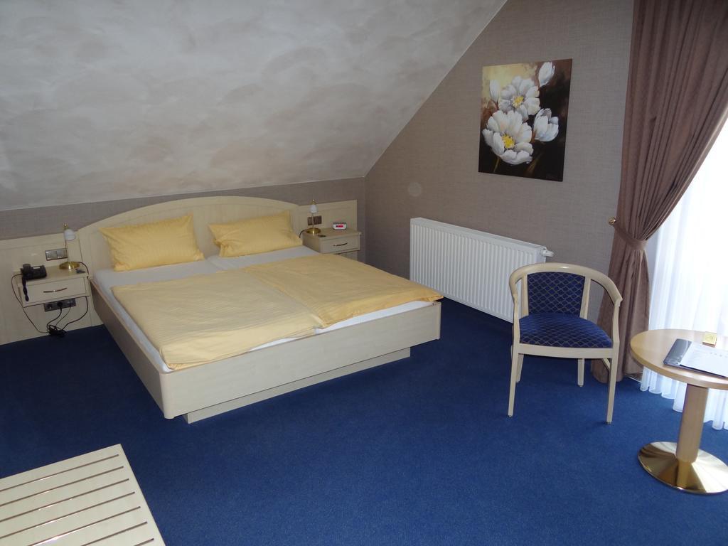 Hotel Restaurant Bootshaus Achim Zimmer foto